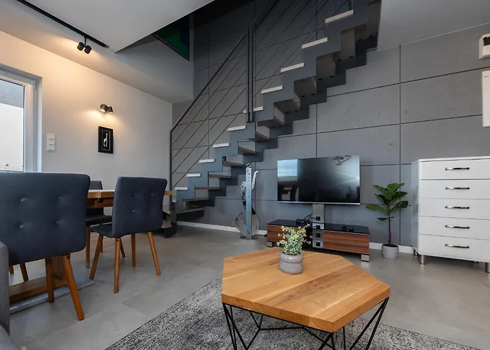 Highest Penthouse In Lodz- II Floors With View &Free Parking