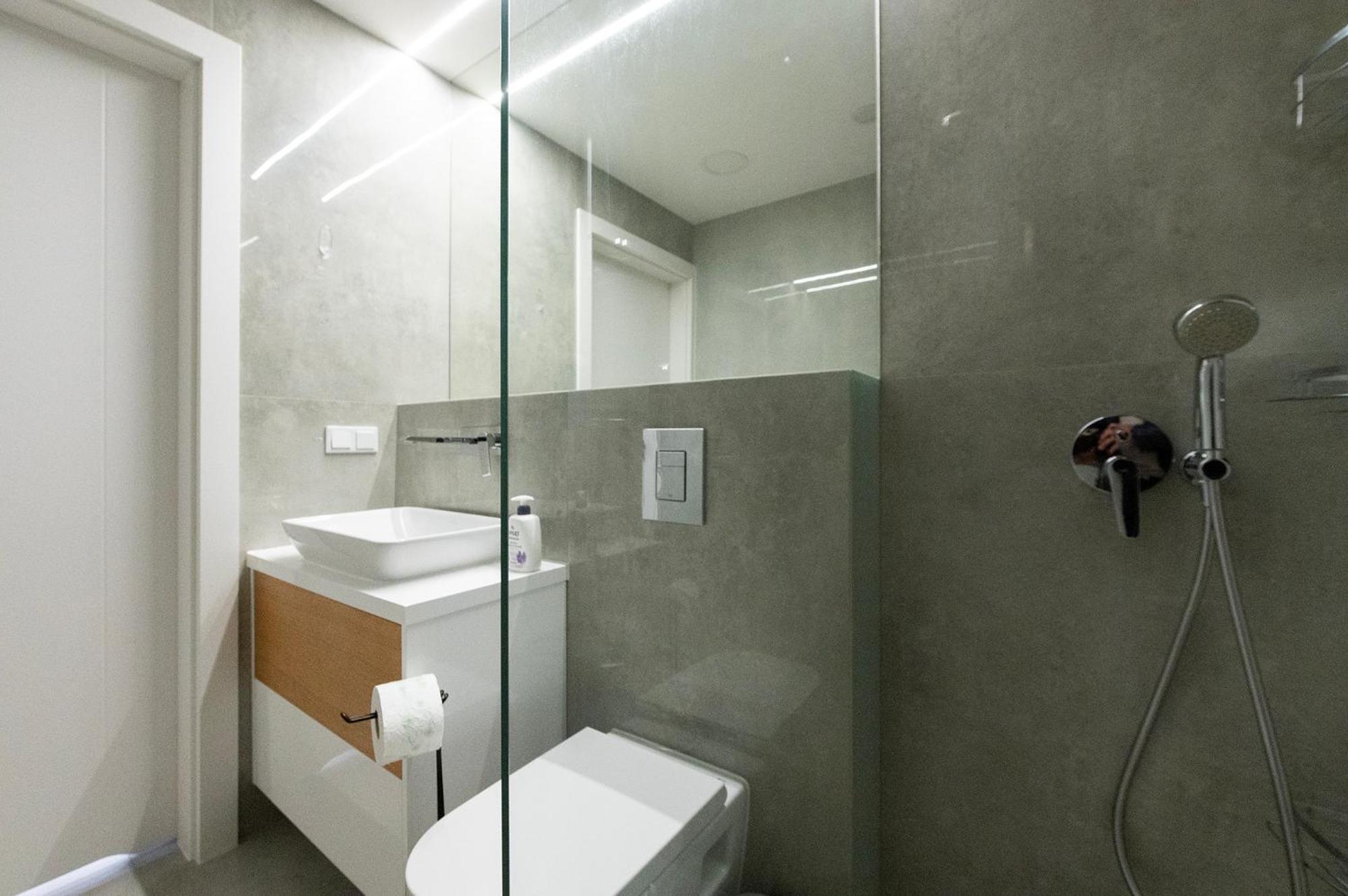 Highest Penthouse In Lodz- Ii Floors With View &free Parking * Łódź
