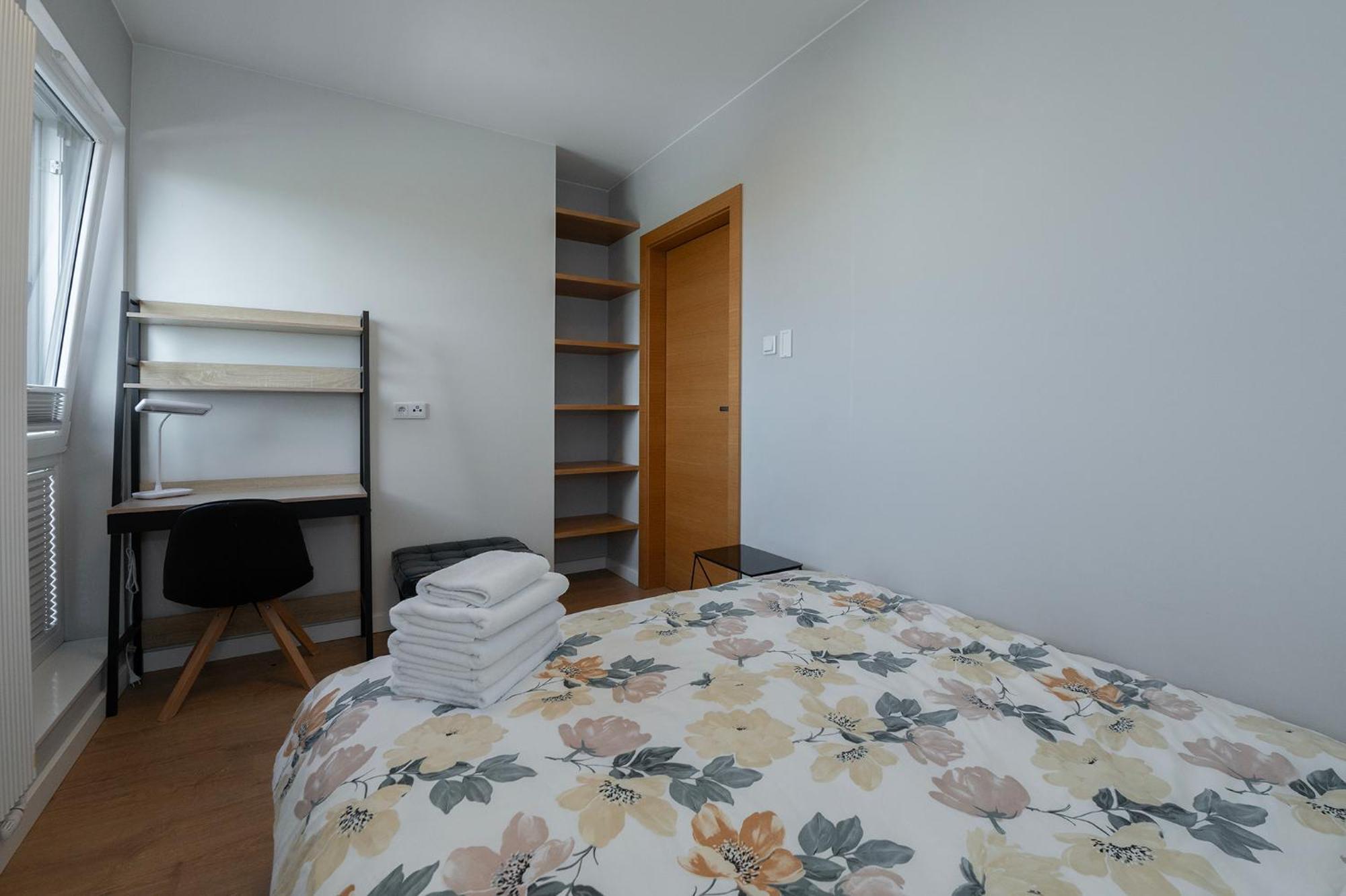 Highest Penthouse In Lodz- Ii Floors With View &free Parking