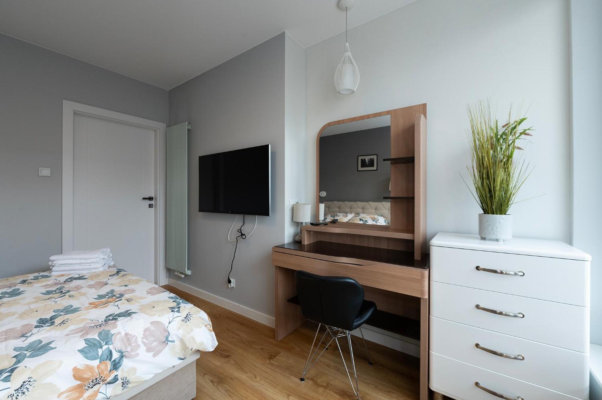 Highest Penthouse In Lodz- Ii Floors With View &free Parking Apartment *